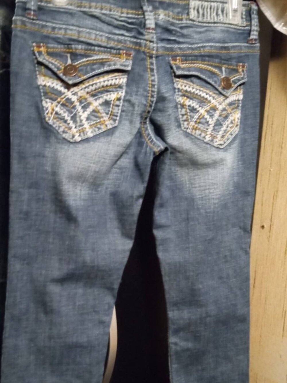 hydraulic capris 5/6 98cotton/2spandex distressed - Picture 2 of 2